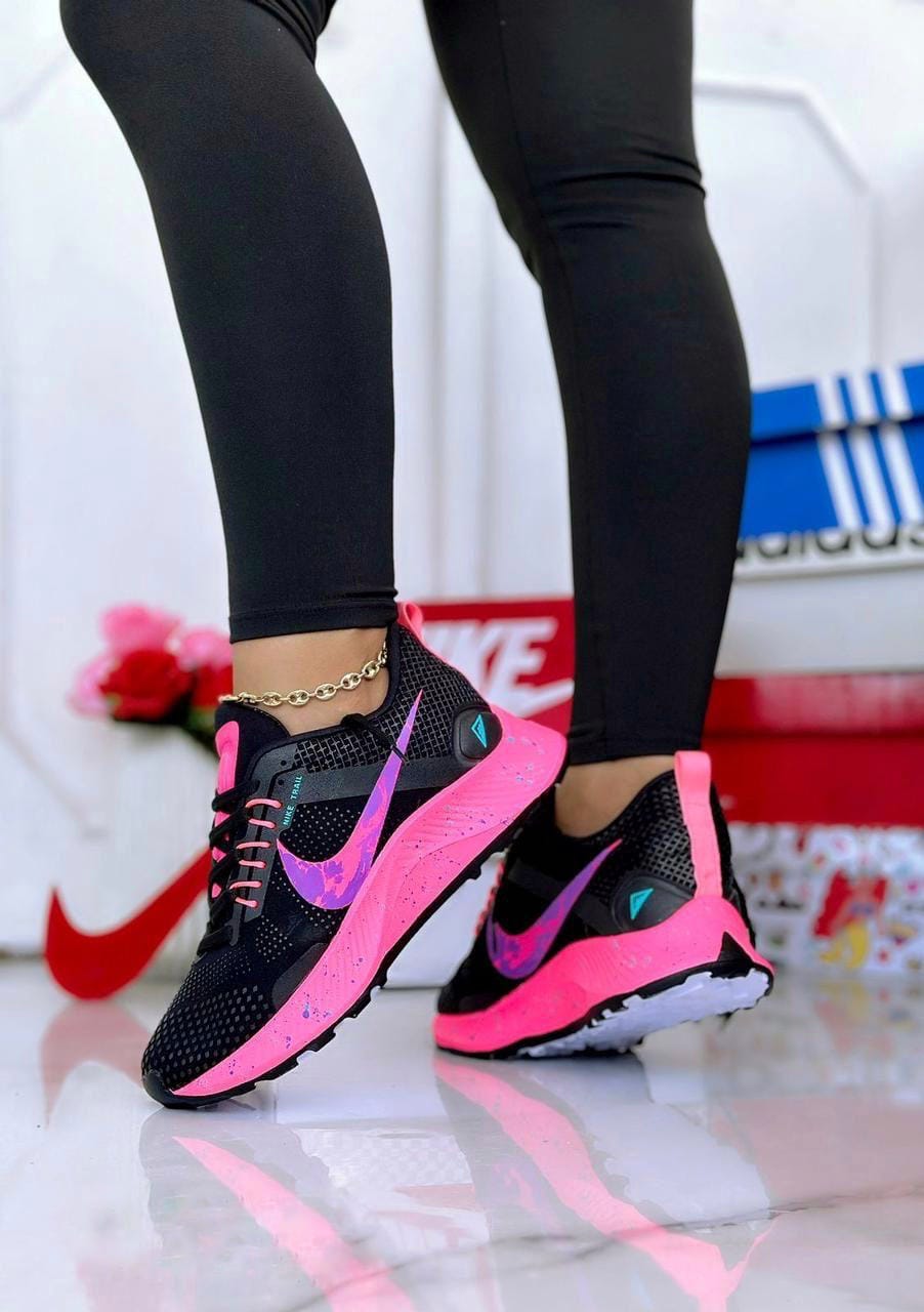 NIKE JUPINER ®