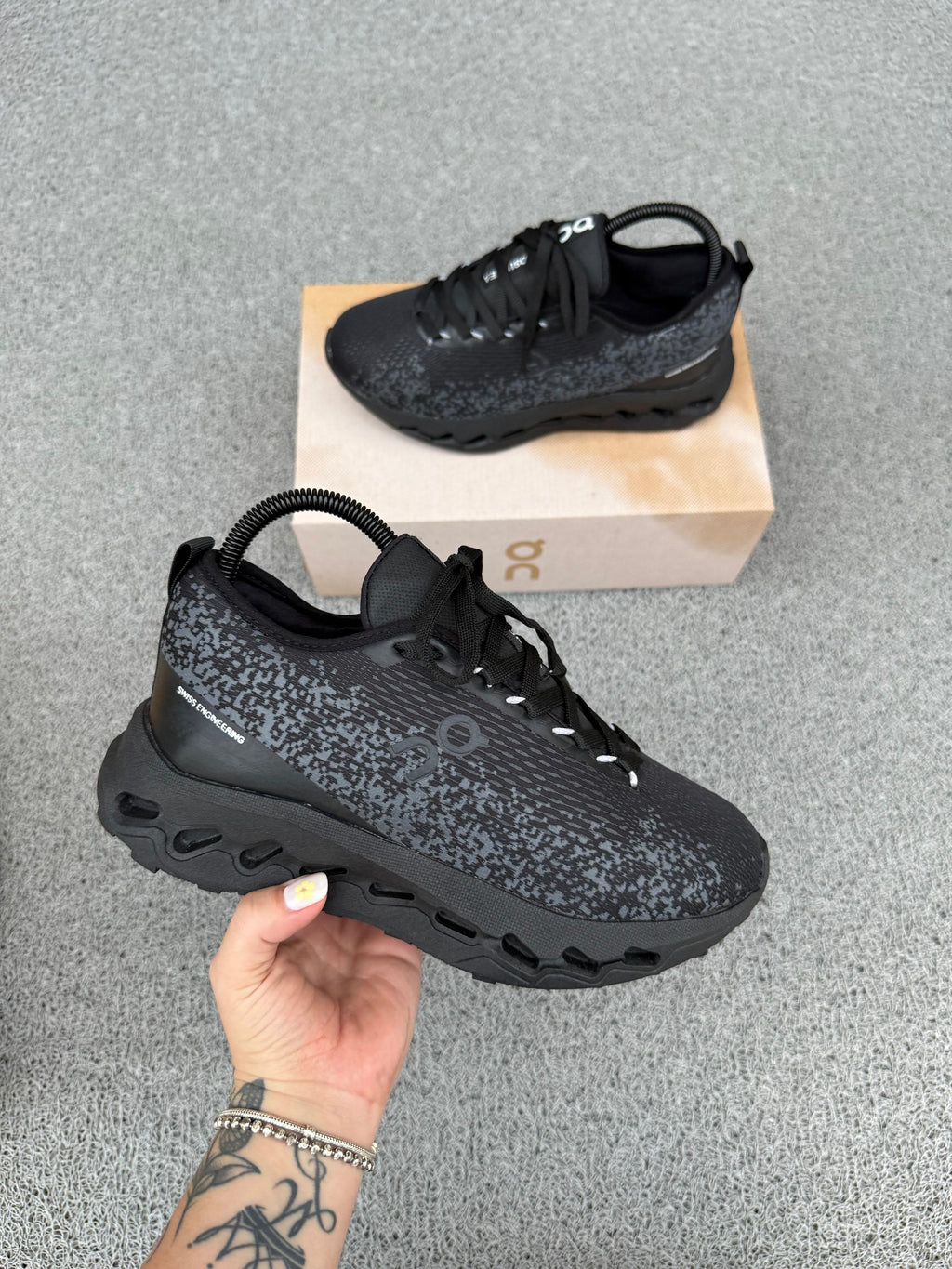 PREMIUM ON CLOUD SURFER ®